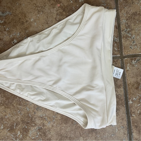 L Space white ribber high wasted bikini with v neck top - Picture 2 of 3